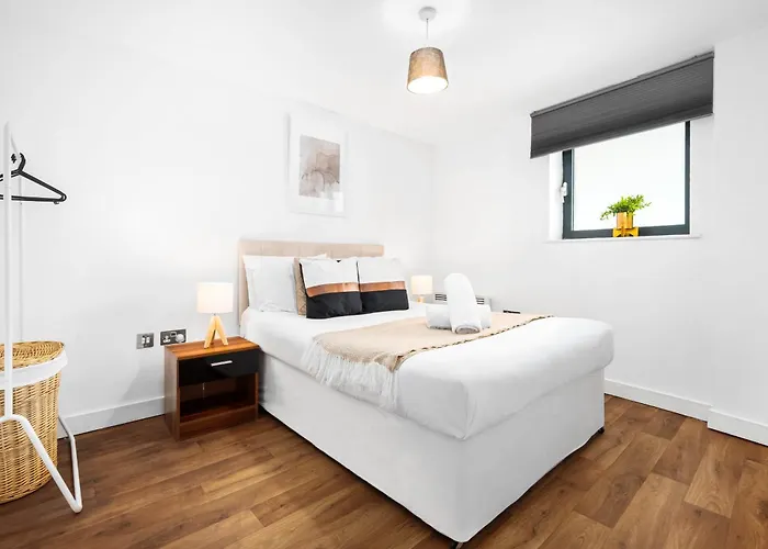 Birmingham City Centre - Self Contained Apartment - Private Access - Free Wifi & Netflix - Top Rated - 3Ps