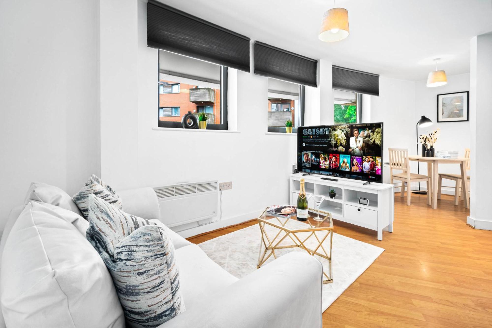 Apartamento Centre - Self Contained - Private Access - Free Wifi & Netflix - Rated - 3ps